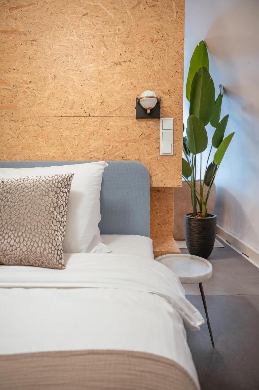 Double Room with Terrace image 4