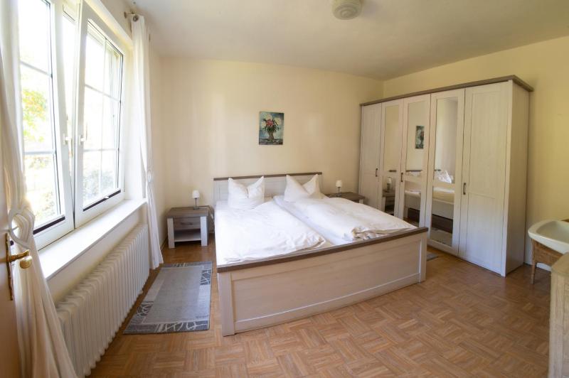 Two-Bedroom Apartment with Garden View image 4
