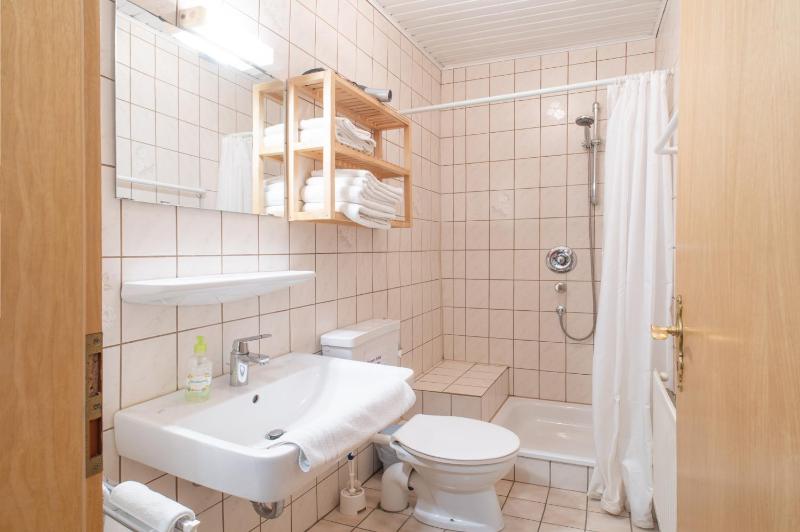 Two-Bedroom Apartment with Garden View image 3