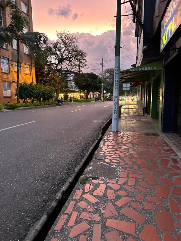 Aparta estudio amoblado 2 Medellin San joaquin - image 9