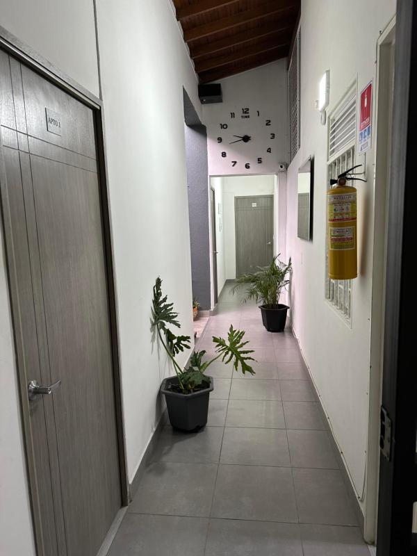 Aparta estudio amoblado 3 Medellin San joaquin - image 6