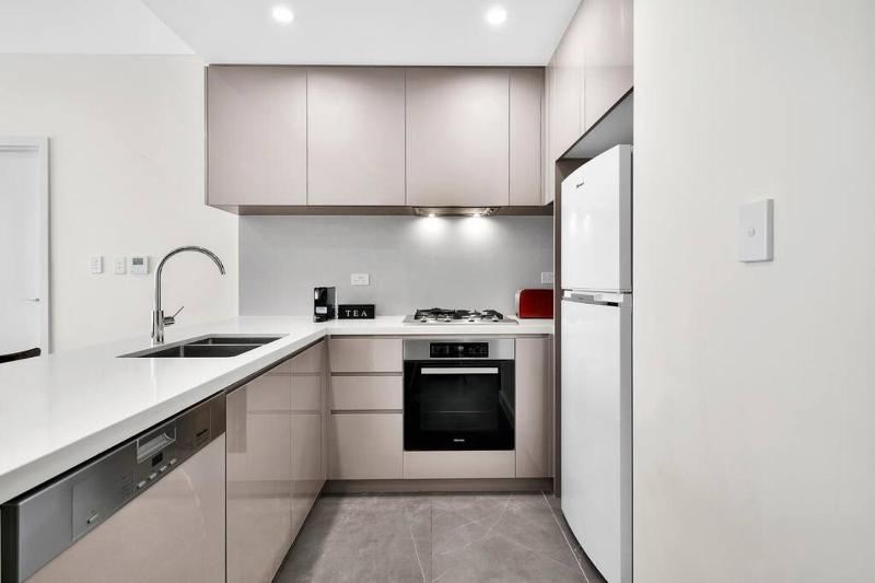 Stunning Corporate Apartment WAT1011601 - image 3