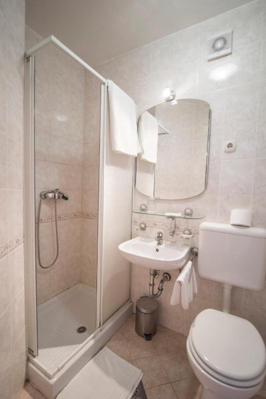 Single Room image 1