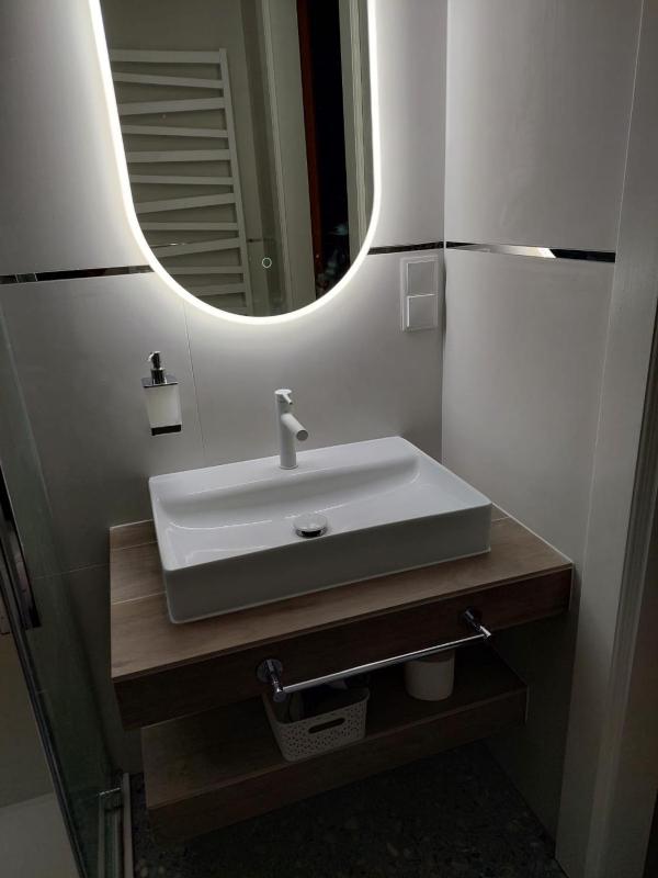Twin Room image 1