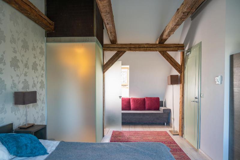 Large Double Room image 4
