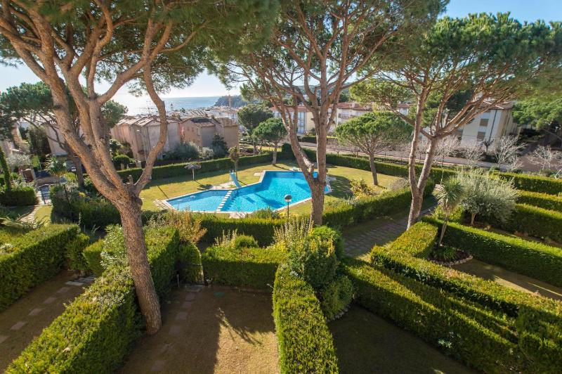AQ-7 Calella de Parafrugell 4 Pax - image 3