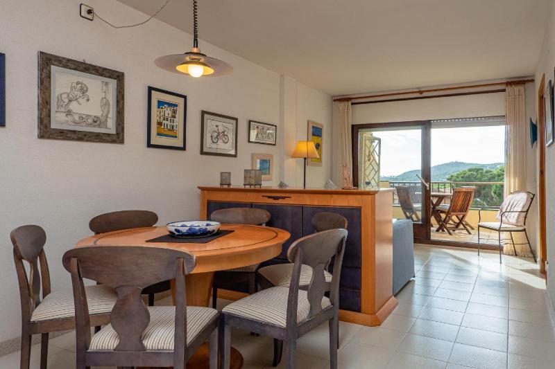AQ-7 Calella de Parafrugell 4 Pax - image 32