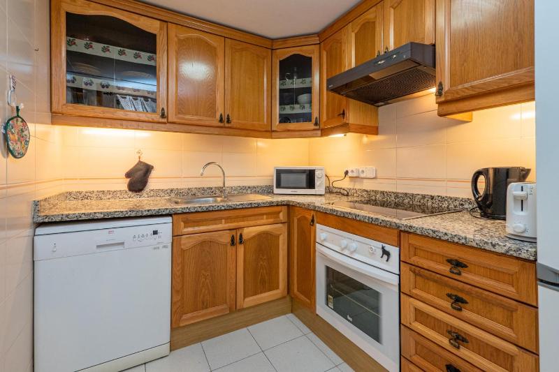 AQ-7 Calella de Parafrugell 4 Pax - image 9