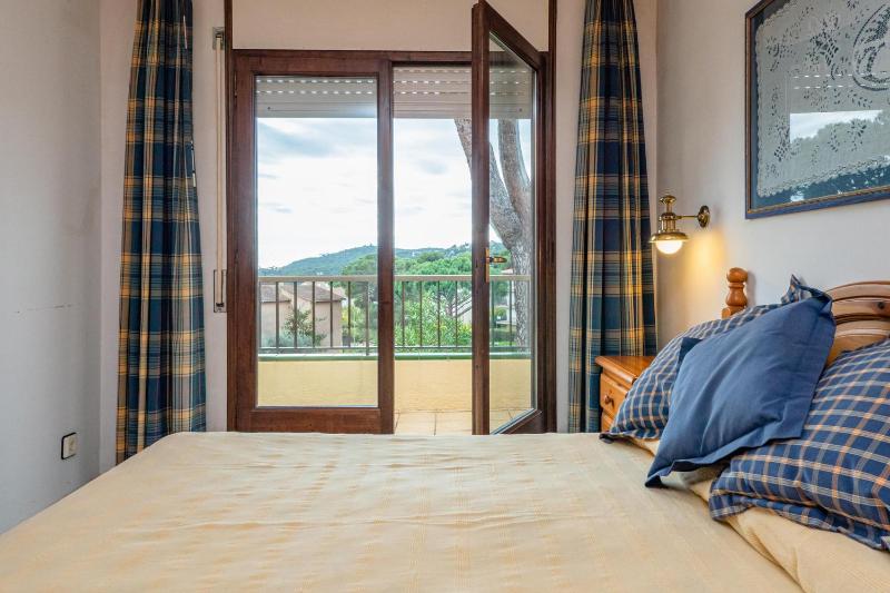 AQ-7 Calella de Parafrugell 4 Pax - image 12