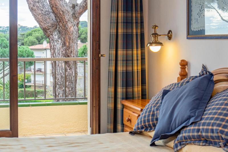 AQ-7 Calella de Parafrugell 4 Pax - image 23