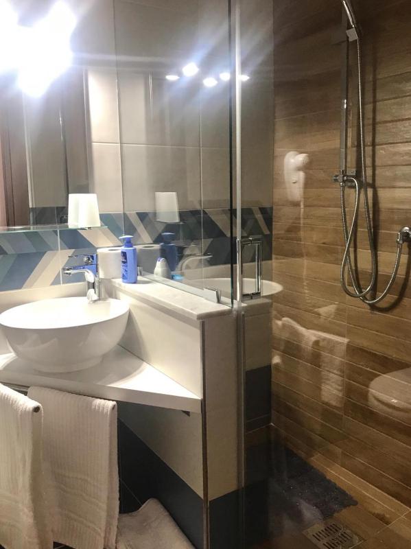 Deluxe Double Room with Balcony image 3