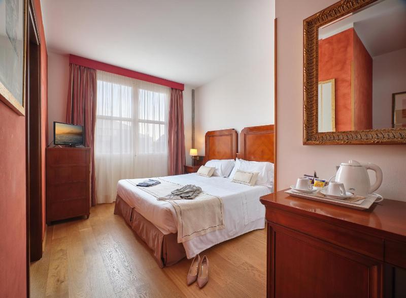 Superior Double or Twin Room image 1