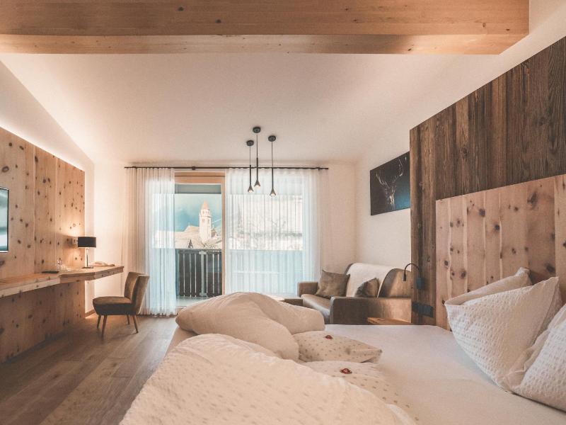 Superior Double Room image 3