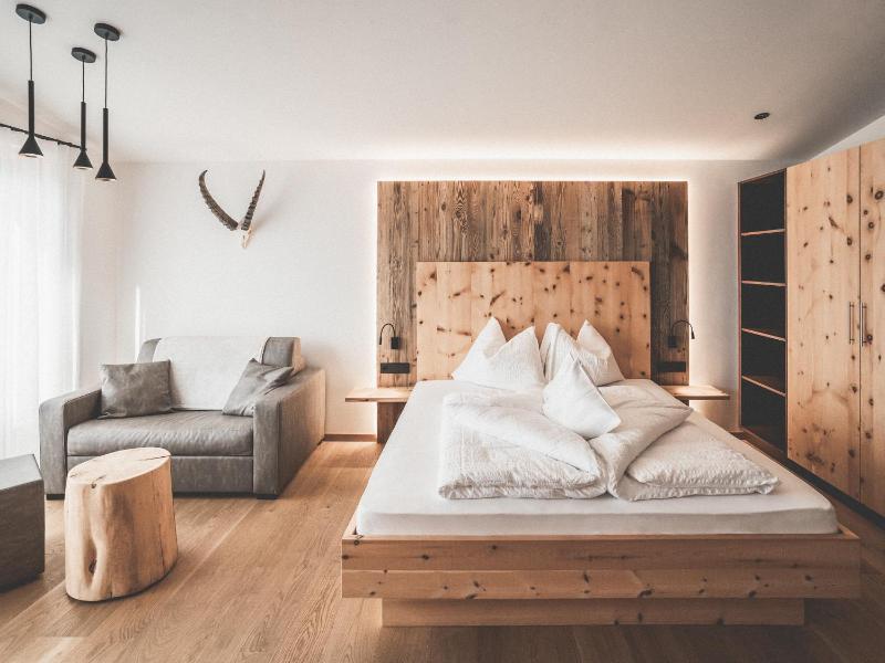 Superior Double Room image 4