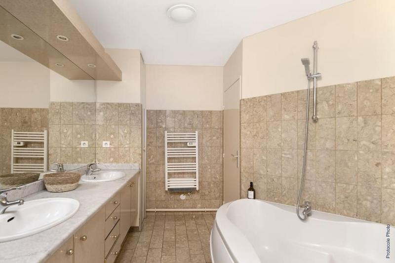 NOCNOC - Le Pargamin - Large duplex Place Saint-Pierre - image 5