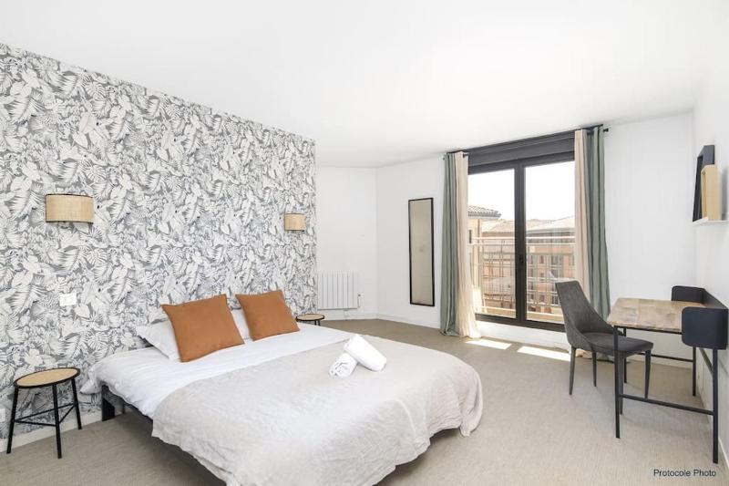 NOCNOC - Le Pargamin - Large duplex Place Saint-Pierre - image 6