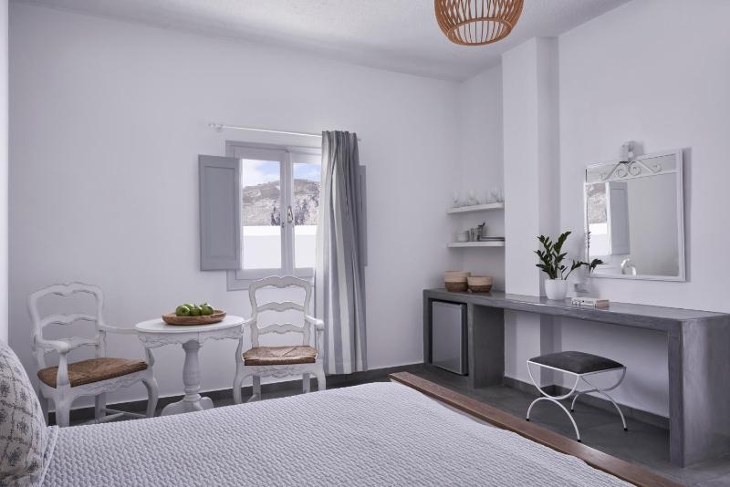 Deluxe Double Room image 3