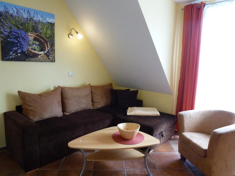 Two-Bedroom Apartment (2-5 Adults) image 3