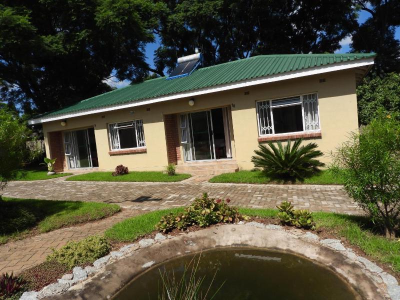 2 Bed Apt with en-suite and kitchenette - 2066 - image 15