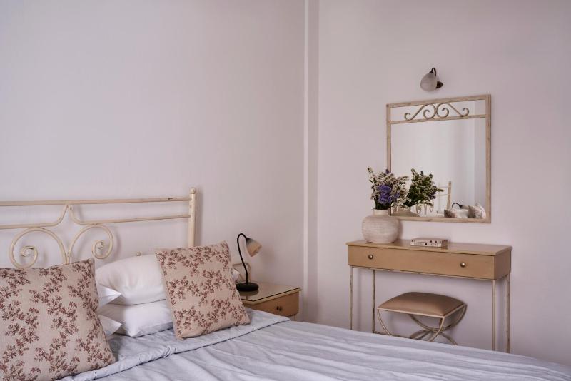 One-Bedroom Suite image 1