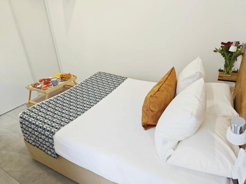 HOTEL DES CALANQUES Port de Cassis - image 32