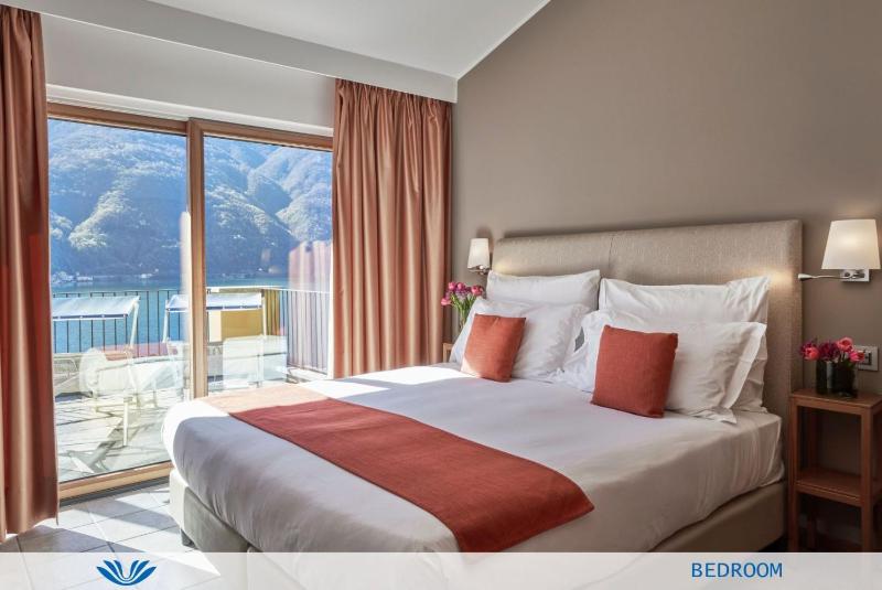 Suite with Terrace and Lake View image 4