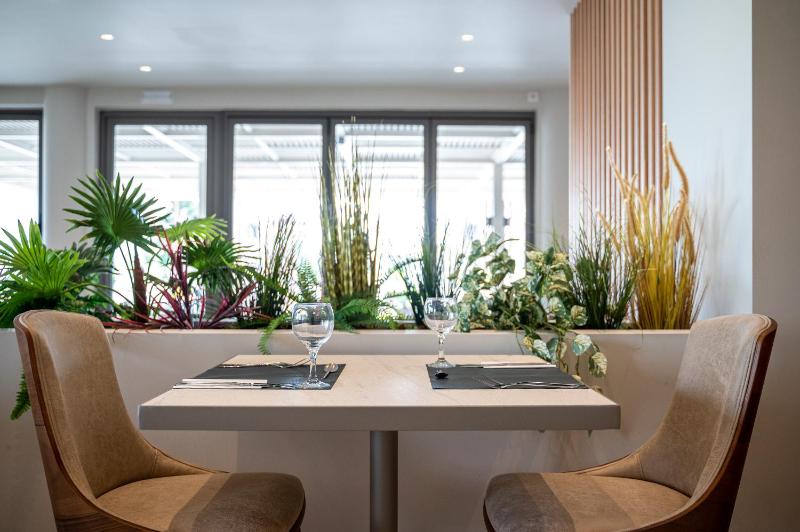 Apollon Hotel - image 36