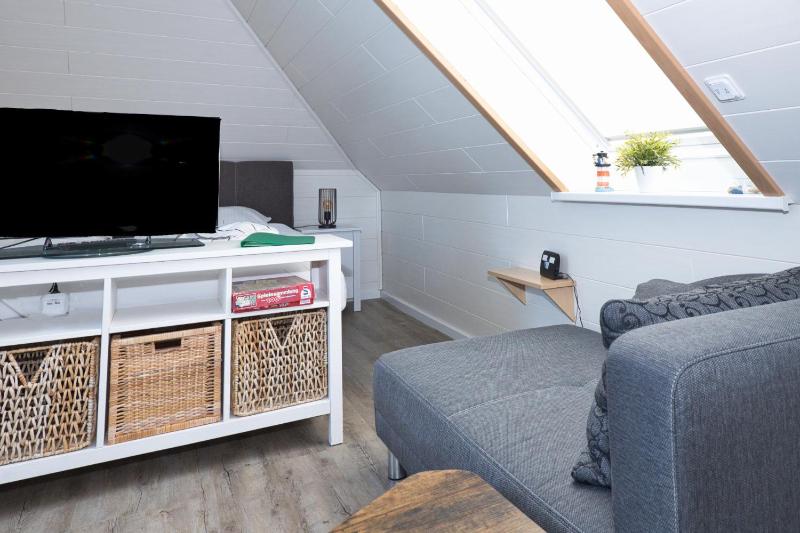 Studio Apartment image 1