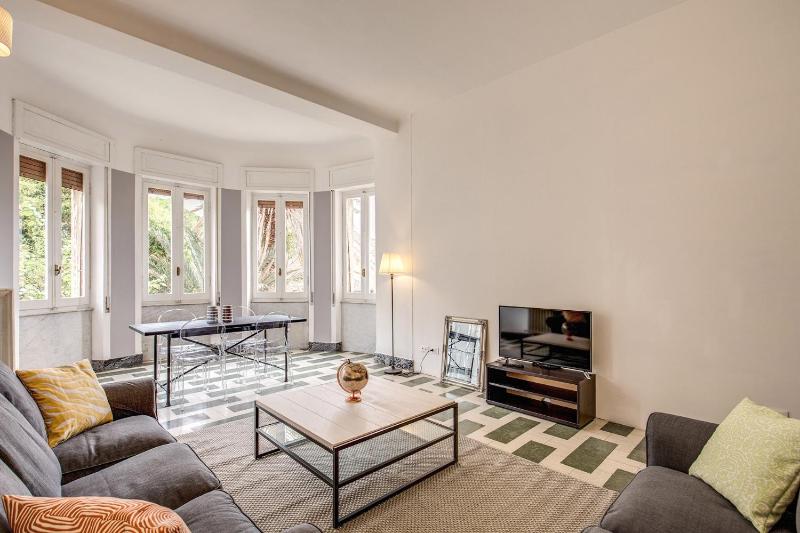 AwesHomeItaly - Bay Windows Apartment - image 13