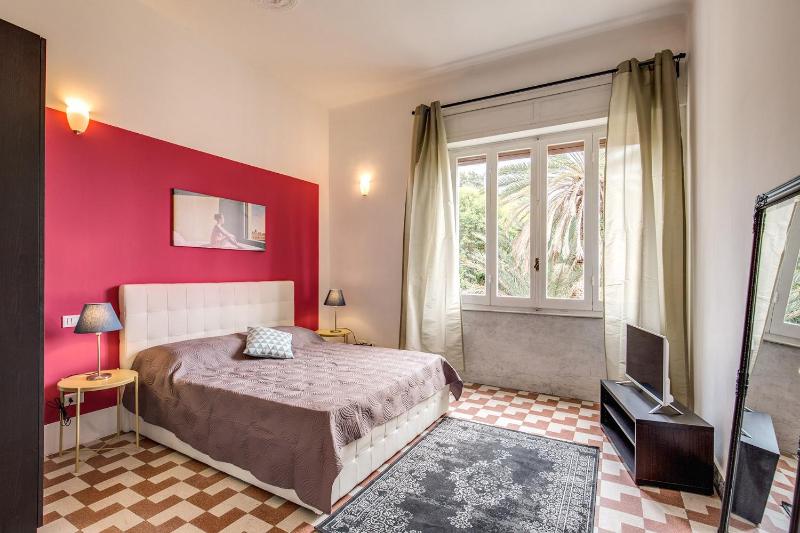 AwesHomeItaly - Bay Windows Apartment - image 11