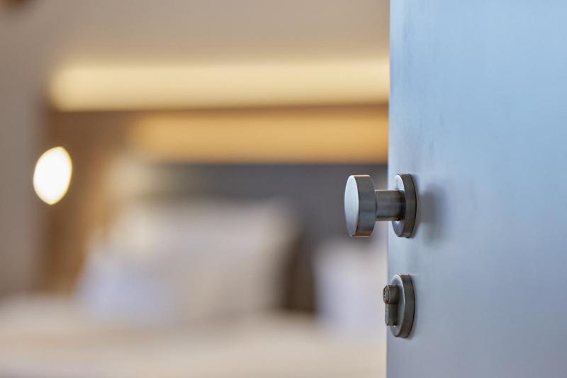 Single Room image 3
