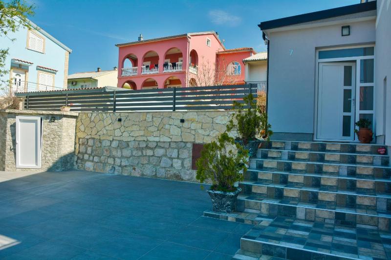 Holiday House Larma - image 28