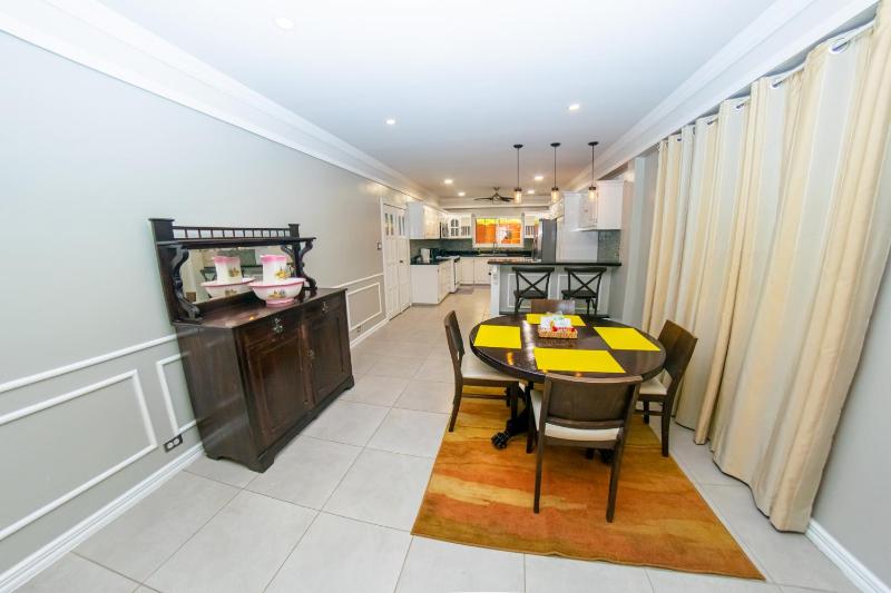 JR Apartments - image 6