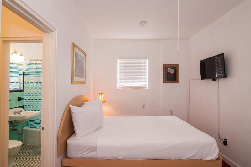 Standard  Room image 3