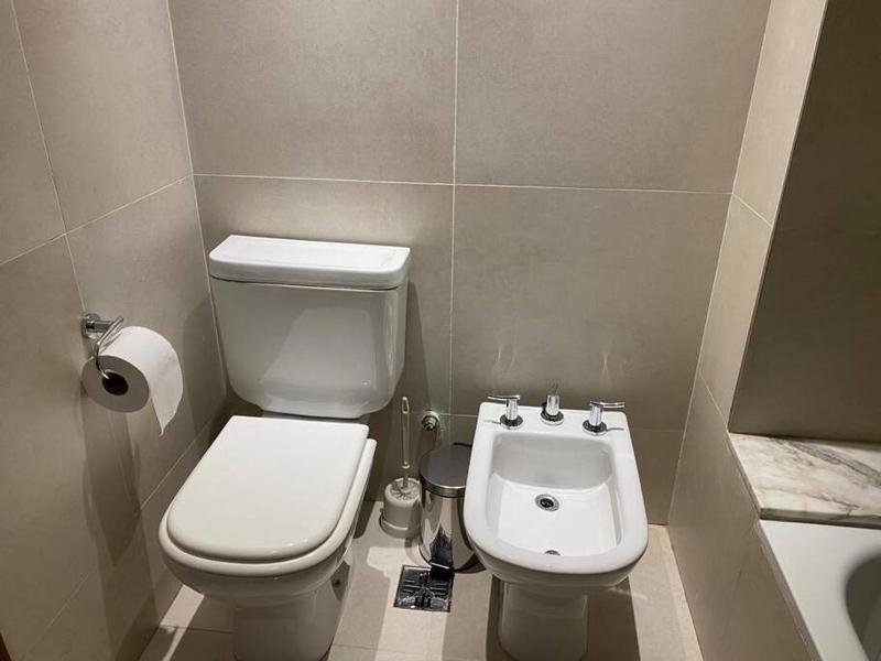Departamento para 4 personas con cochera a metros del centro de la ciudad - image 3