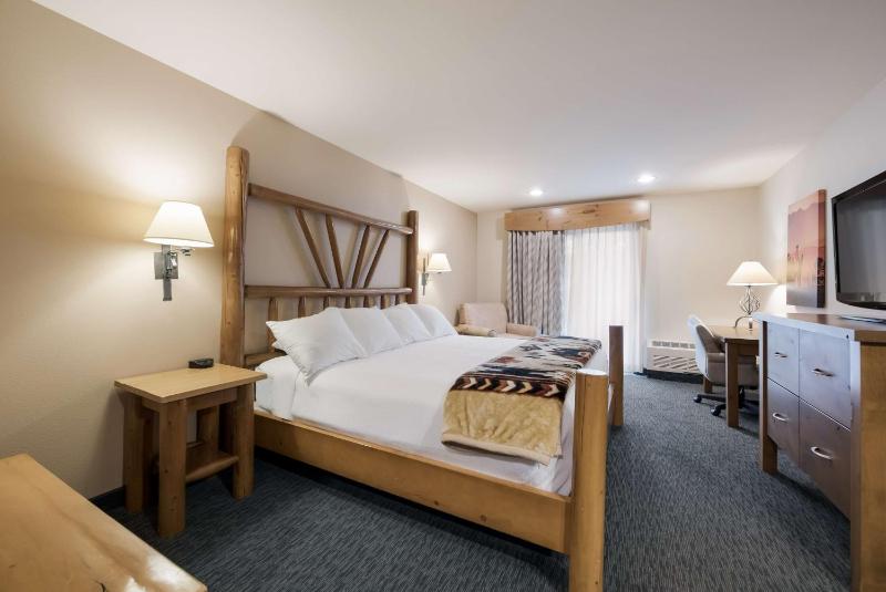 King Room - Non-Smoking image 3