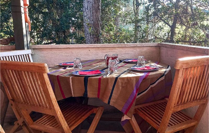 Cozy Home In Lignano Sabbiadoro With Wifi - image 3
