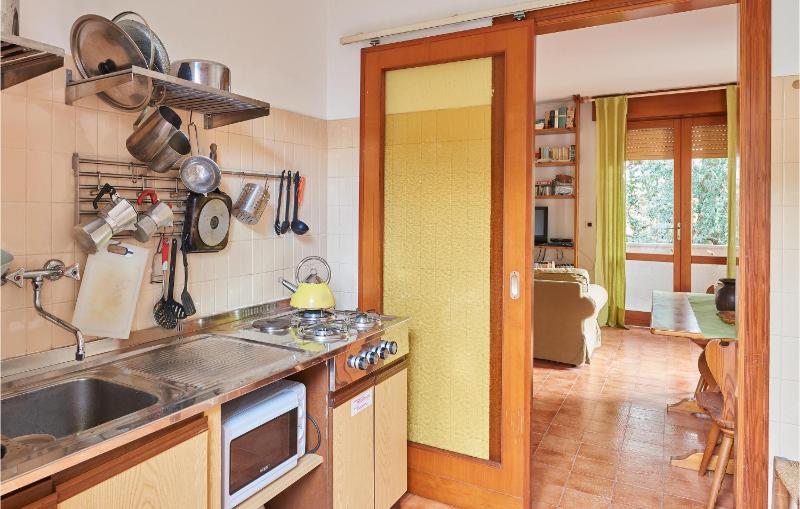 Cozy Home In Lignano Sabbiadoro With Wifi - image 10