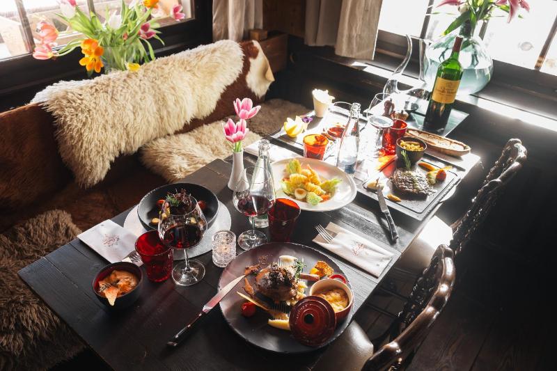 Chambre Chalet Chic - mountain view image 2