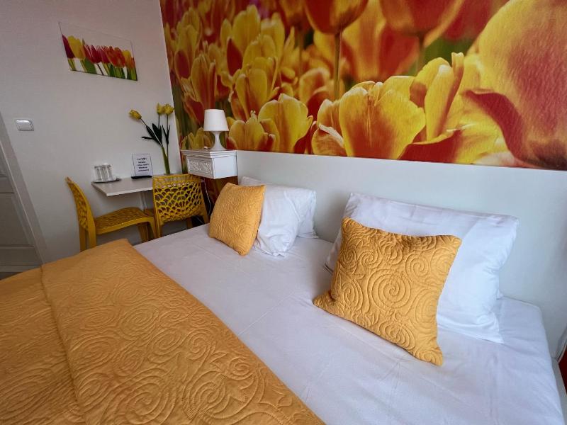 Double or Twin Room image 4