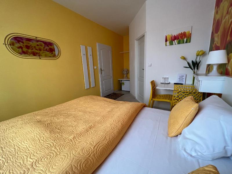 Double or Twin Room image 3