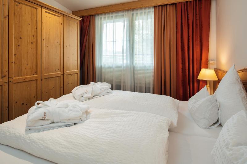 Double Room image 4