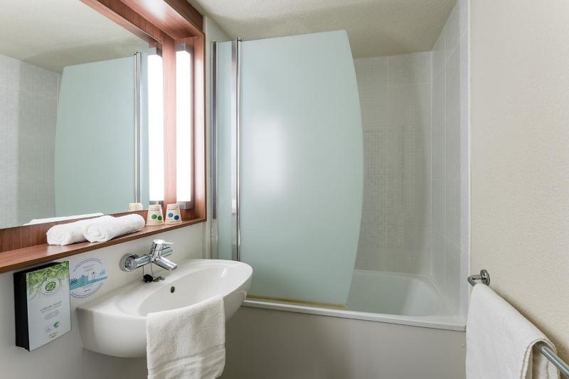 Superior Double Room image 3