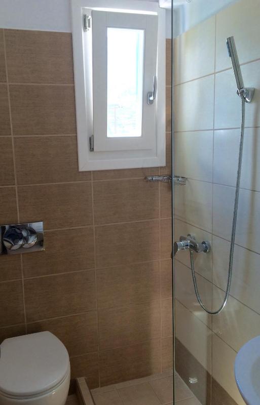 Double or Twin Room with Mountain View image 2
