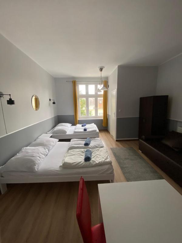 Family Room image 1