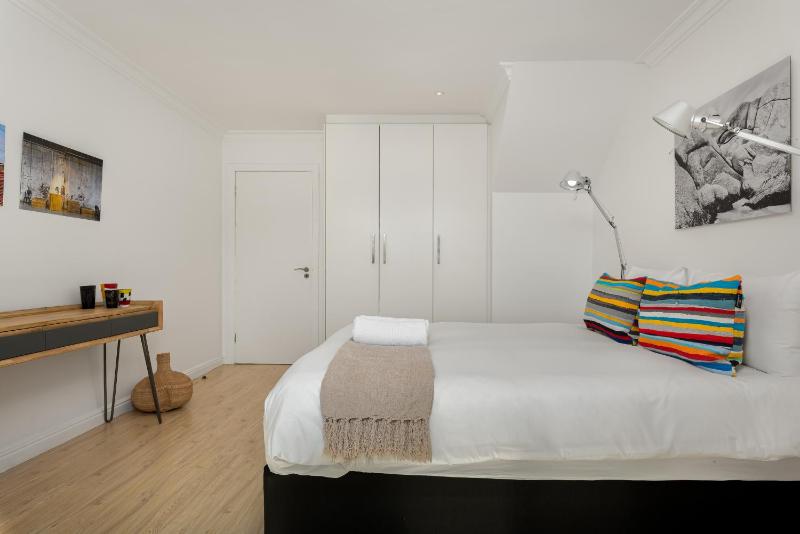 Burnside 302 - image 9
