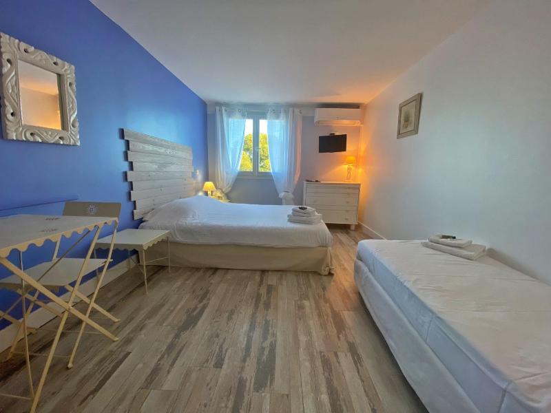 Family Room with Sea View (4 adults) image 3