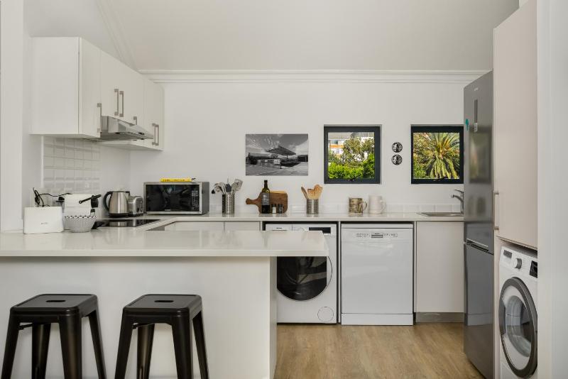 Burnside 302 - image 7