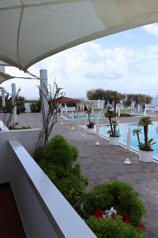 Standard Double or Twin Room with Sea View image 3