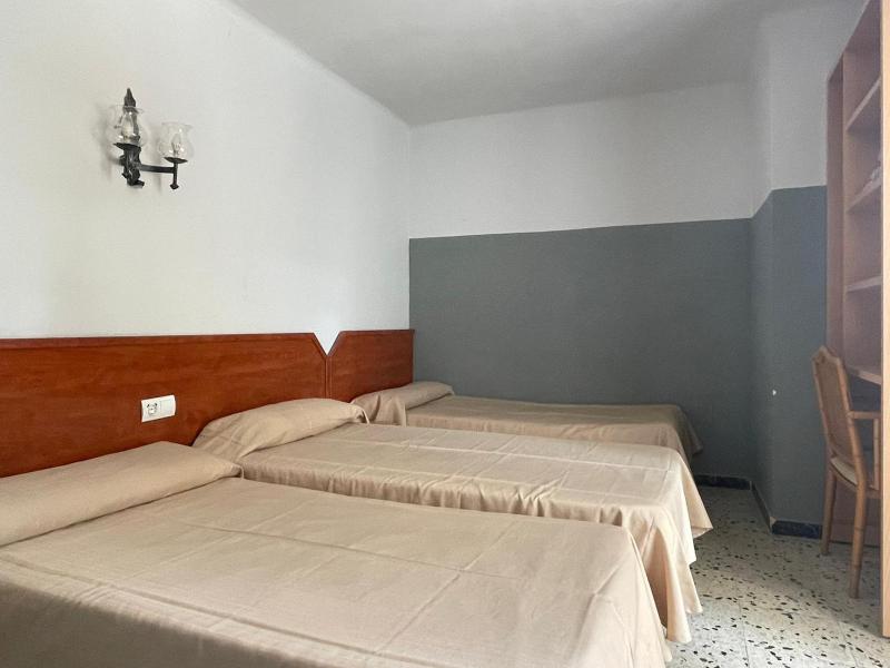 Triple Room image 2